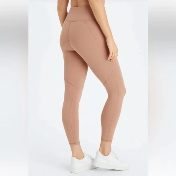 Fabletics 7/8 length tan exercise pant, size extra large - Picture 2 of 7